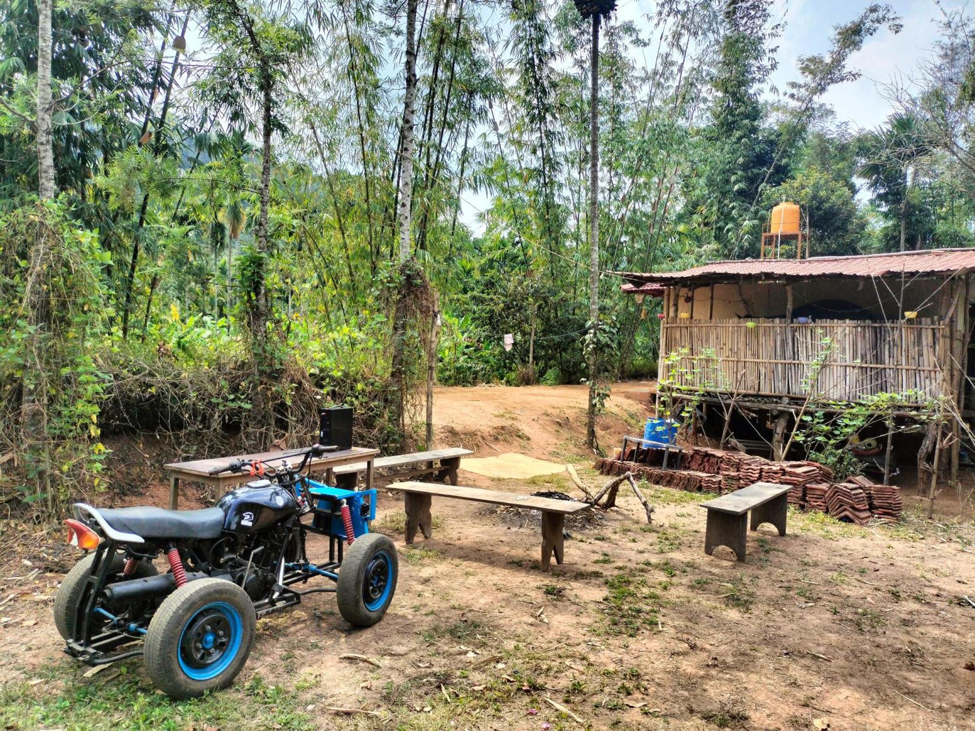 Sambrama Wood House Villa Madikeri Bagian luar foto